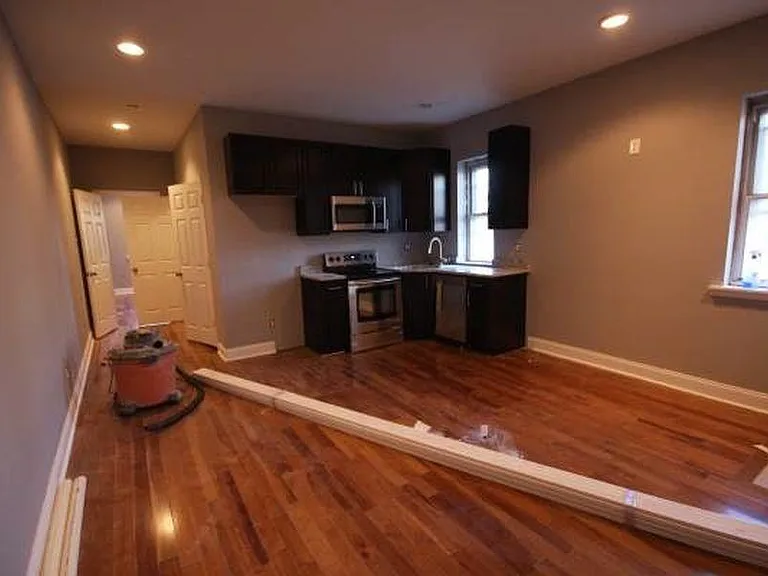 2513 Tulip St #2 — Photo 2