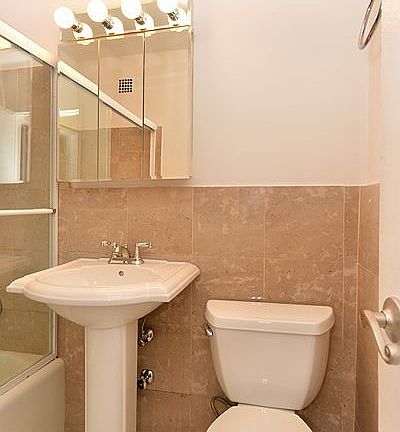 5th image of 399 E 72nd St APT 6D