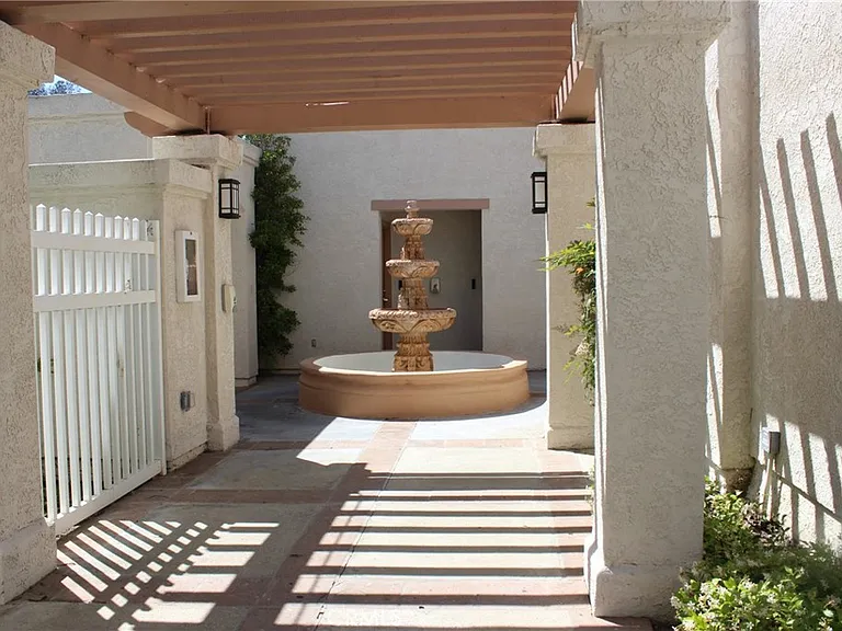 24341 Conejo #1 — Photo 32