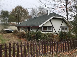157 Front St, Whitmore Lake, MI 48189
