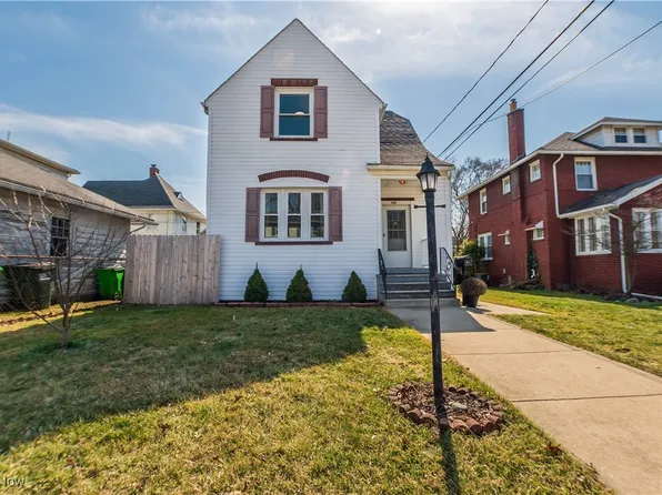 1055 Oakwood Ave NE, Massillon, OH 44646
