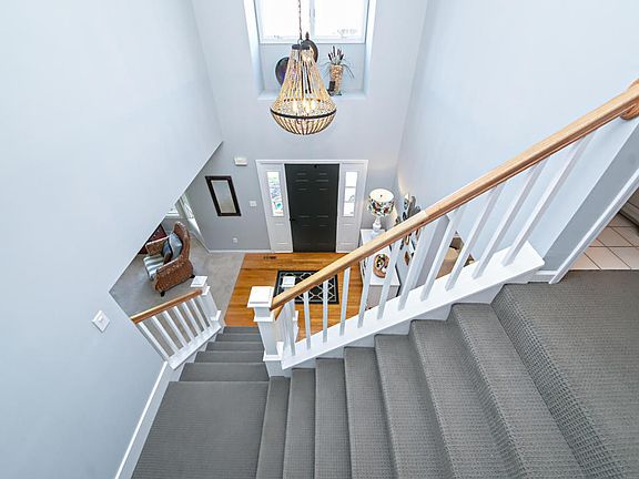 4th image of 104 Orleans Cir