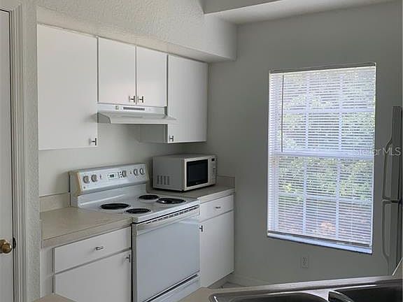 3rd image of 10588 Windsor Lake Ct #10588