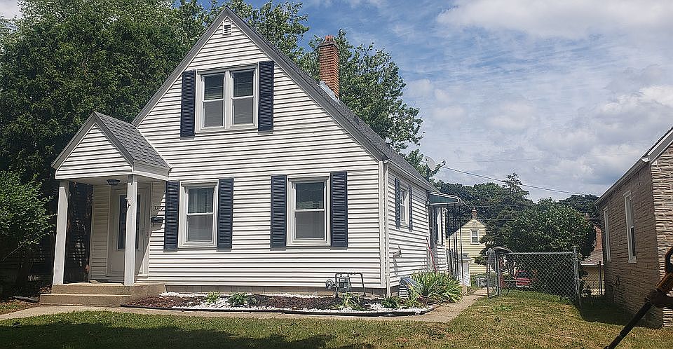 Cape Cod 3732 S 19th