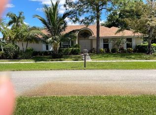 1720 Lindsey Ct, Wellington, FL 33414