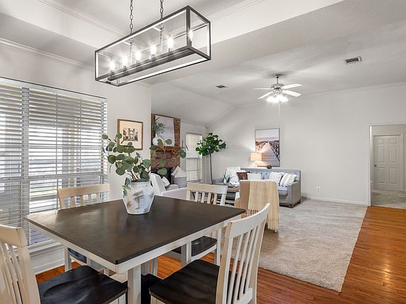 3rd image of 120 Briar Ridge Dr