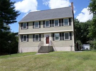 17 Green Valley Rd, Medway, MA 02053