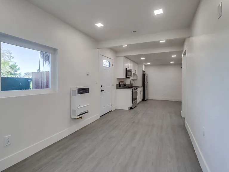4774-80 W Point Loma Blvd — Photo 8