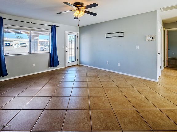 4th image of 2560 Tanglewood Dr