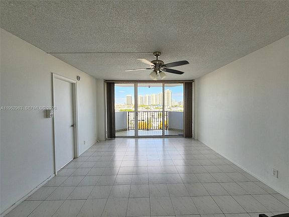 4th image of 3703 NE 166th St APT 905