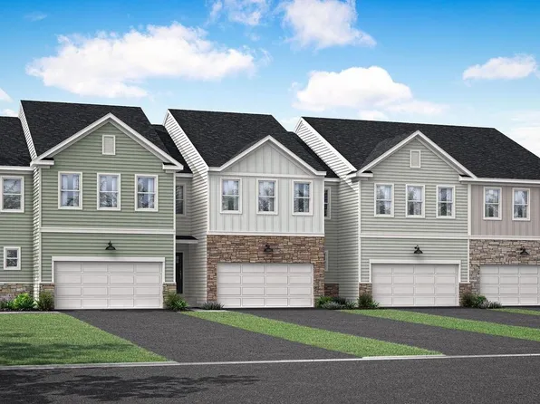 10 Four Leaf Dr, Downingtown, PA 19335