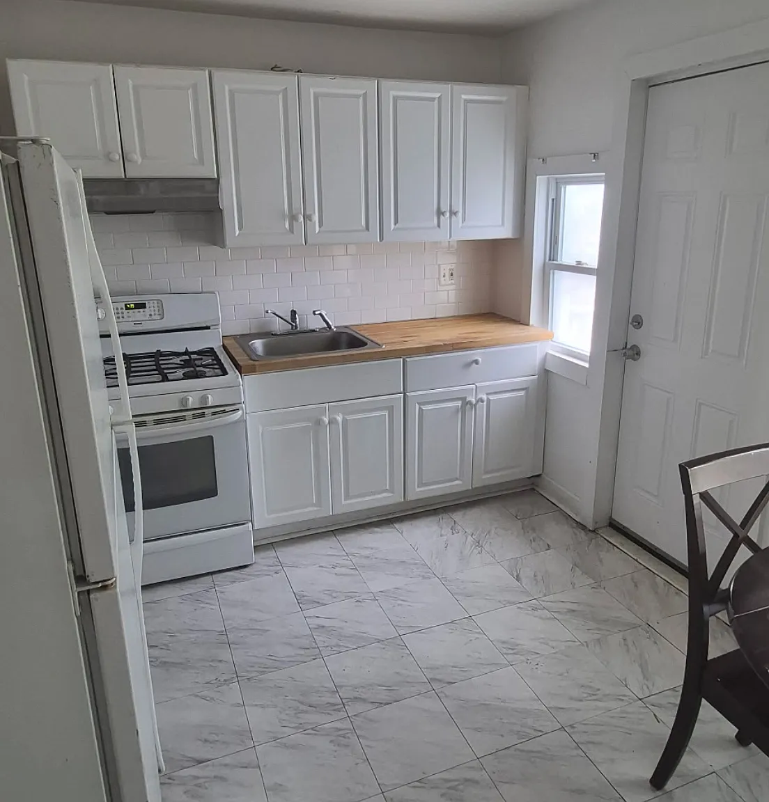 2 bed, 100 sqft, $1,550 — Photo 2