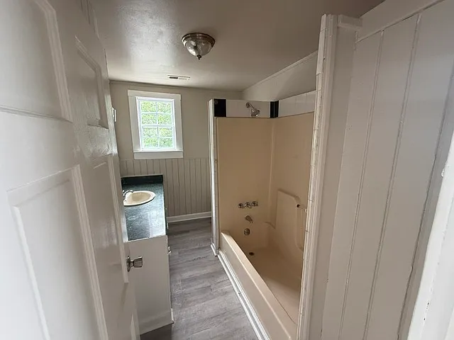 627 Rolfe St — Photo 16