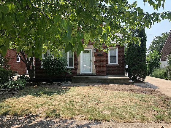 3rd image of 14885 White Ave