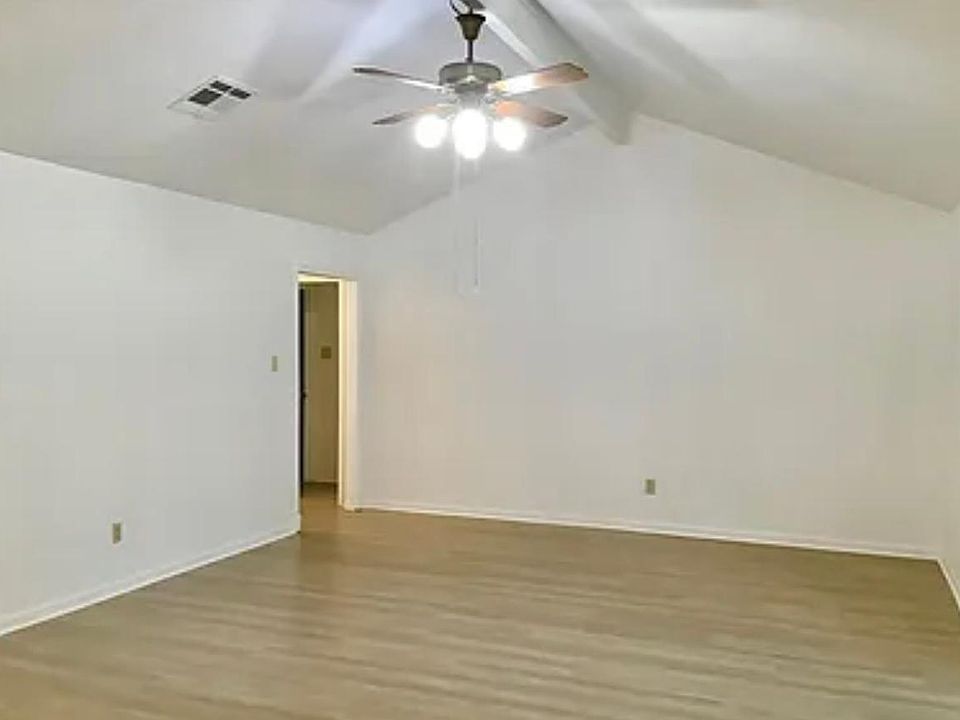1st image of 5342 Lincoln Green Dr