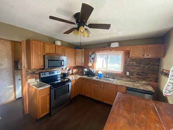 2nd image of 121 Daniel Dr