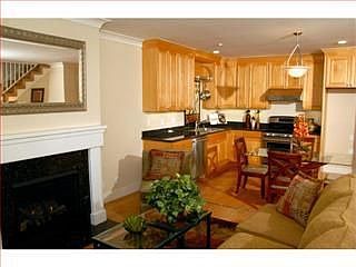 4th image of 1705 Palm Ave APT 15