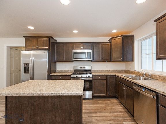 4th image of 605 Butler Creek Ave