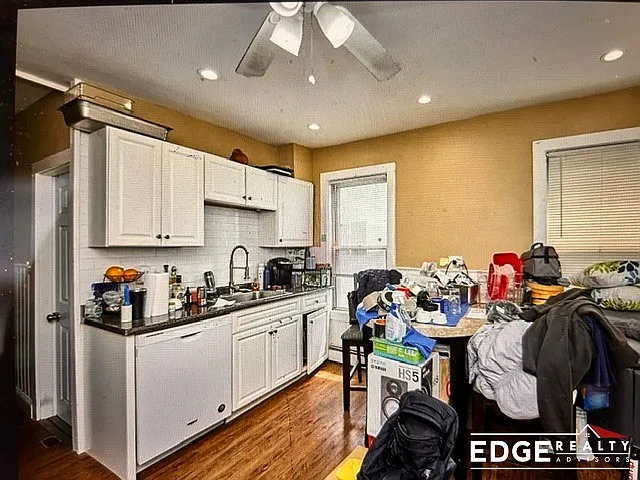 2 bed, 1.0 bath, $2,500 — Photo 2