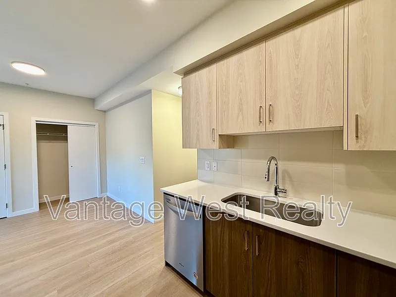 2301 Carrington Rd — Photo 4