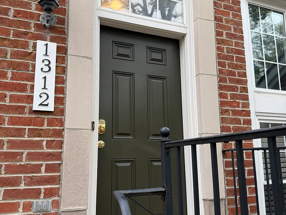 1312 S Main St