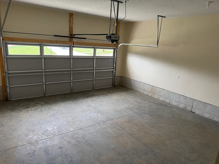 148 Wooded Glen Dr — Photo 11
