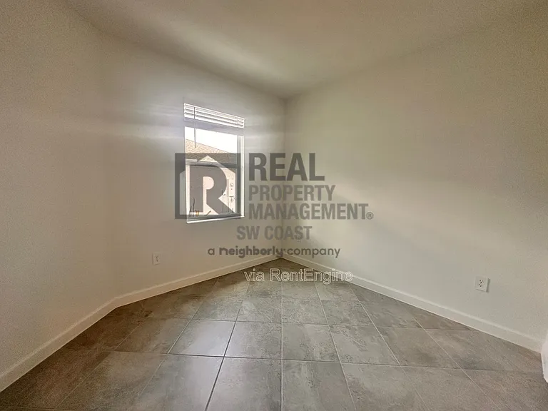 20503 Hazelnut Ct S — Photo 20