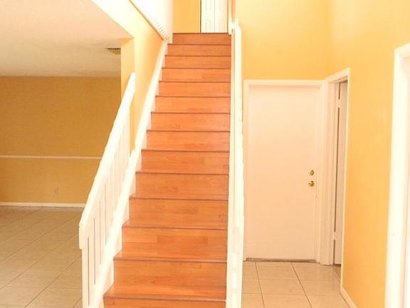 5th image of 6077 Strawberry Fields Way