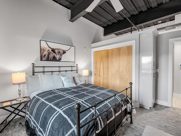 350 E Short St #209 — Photo 23