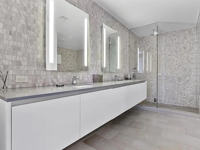 88 SW 7th St #2709 — Photo 24