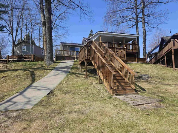 439 S Lake St, Harrison, MI 48625