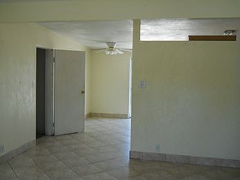 5th image of 3040 La Canada St