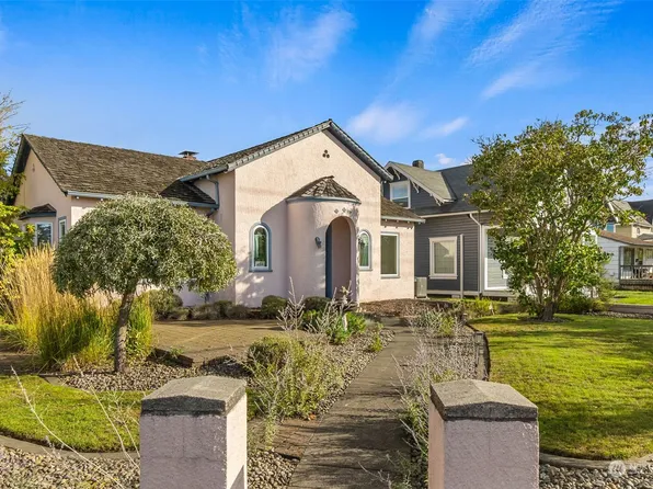 404 E Pioneer Avenue, Montesano, WA 98563