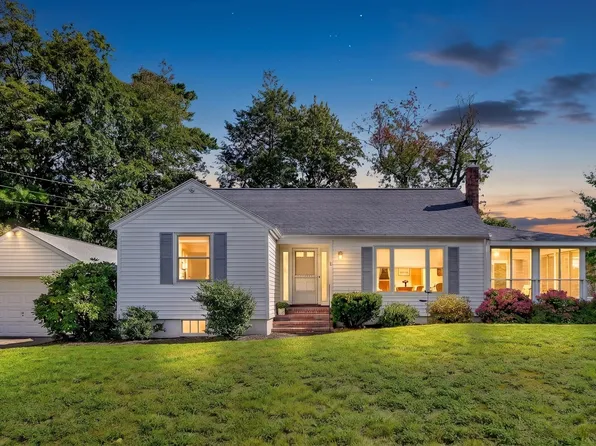 6 Sprucewood Rd, Wilmington, MA 01887