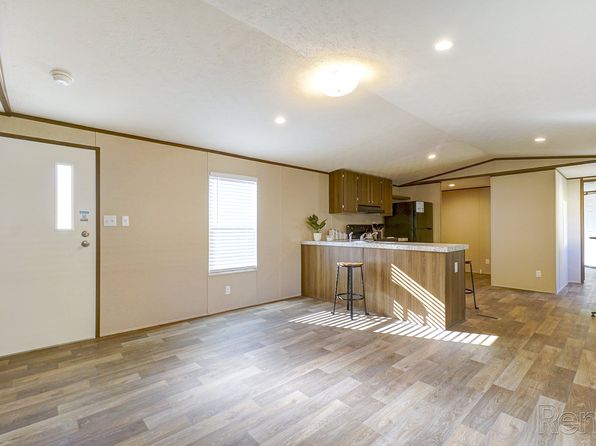 117 Parkway Dr #208