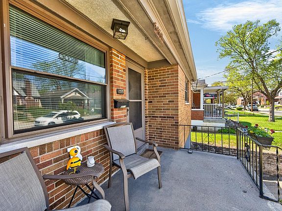 3rd image of 6831 Buckingham Pl