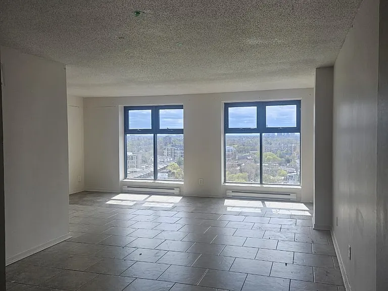 170 Lees Ave — Photo 47