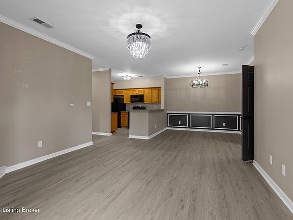4th image of 4901 Crossing Spring Way Unit 101