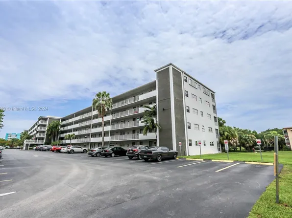 4800 Hillcrest Ln APT 112, Hollywood, FL 33021