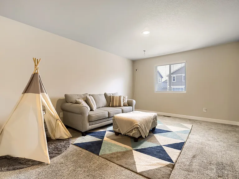 10717 Luneth Dr — Photo 13