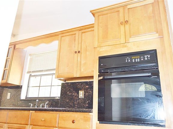5th image of 2712 Stallone Dr