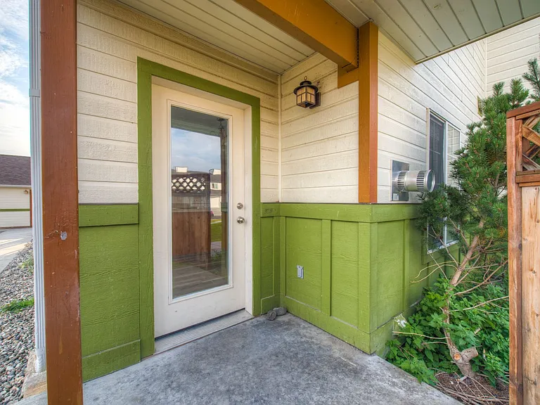 1094 Longbow Ln #D — Photo 22