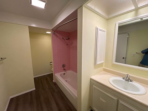 full bath inside the master bedroom