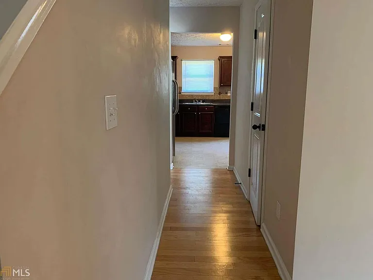 25 Wexford Way — Photo 2