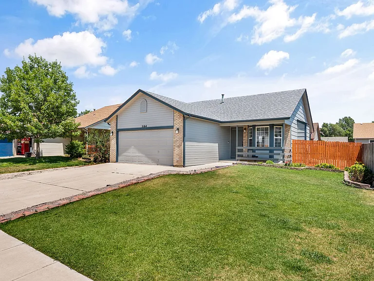 5164 Fennel Dr — Photo 3