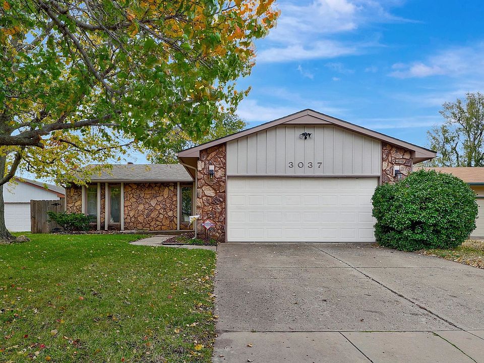 1st image of 3037 S Mount Carmel Ave