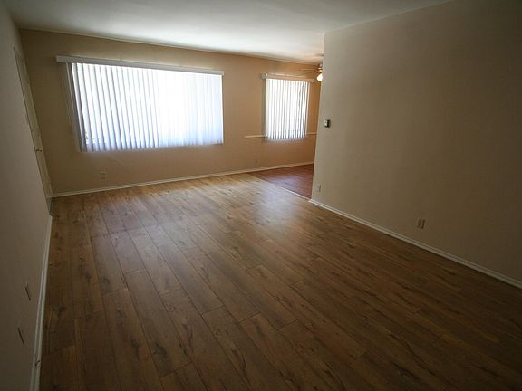 3rd image of 3112 Bagley Ave APT 3