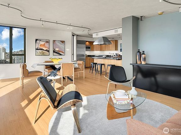 5th image of 2201 3rd Avenue #2003