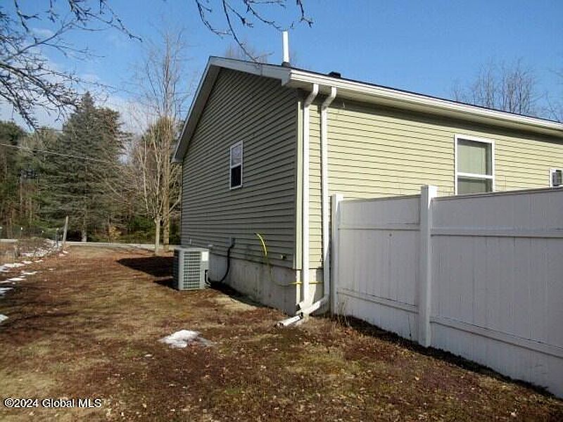 5th image of 81 Fuller Road
