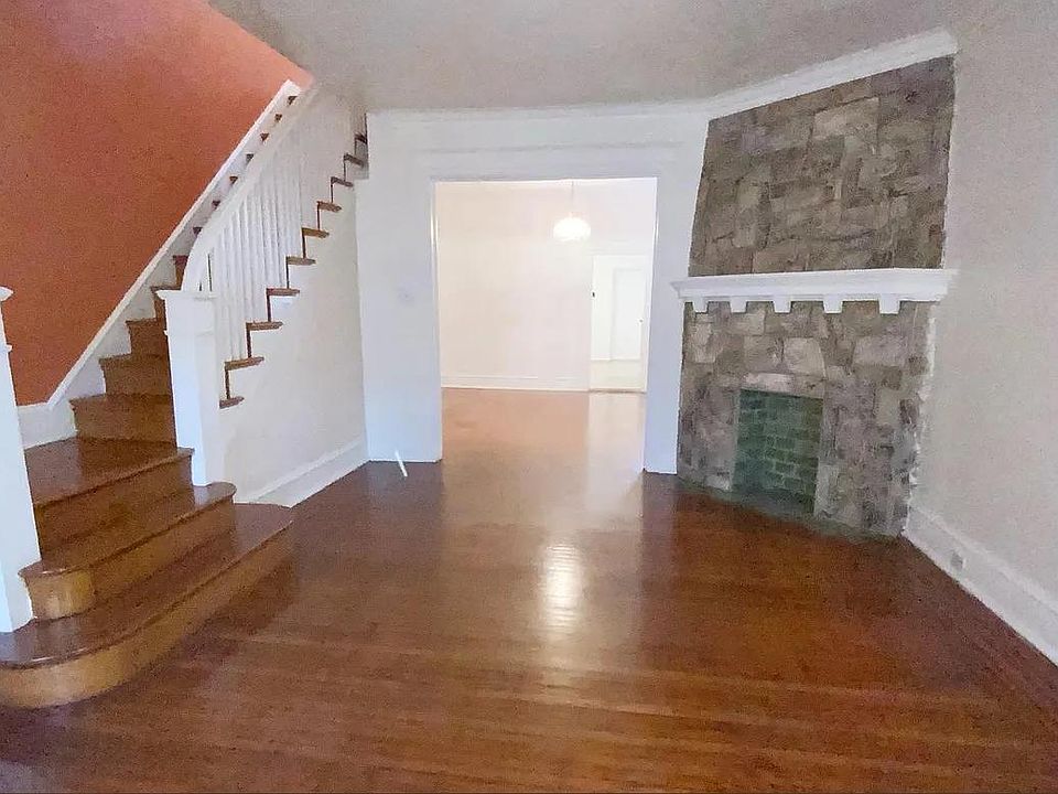 1st image of 6005 W Columbia Ave